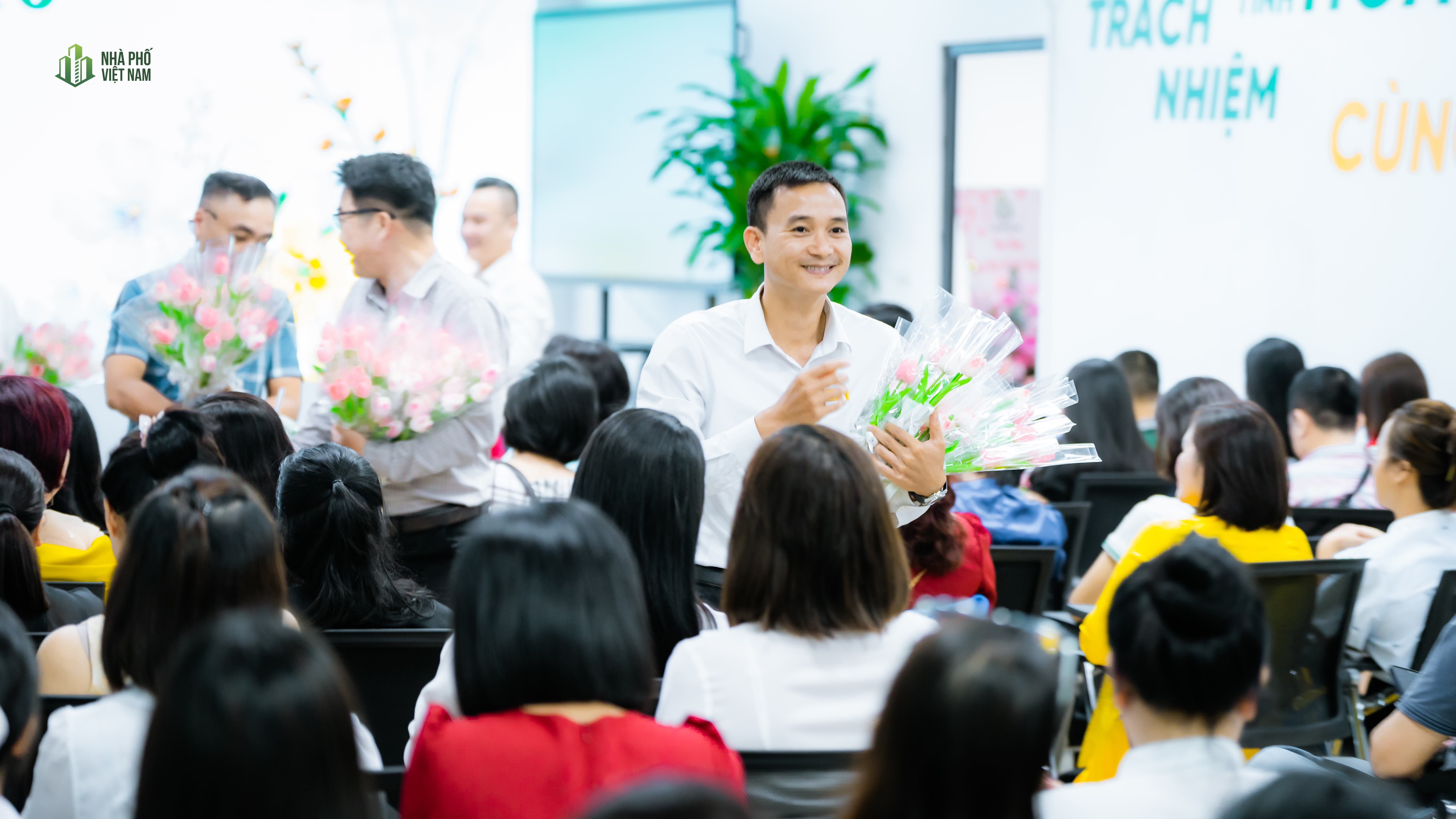 Tập Đoàn Nhà Phố Việt Nam - Lan Tỏa Yêu Thương, Tôn Vinh Một Nửa Thế Giới Ngày 20/10